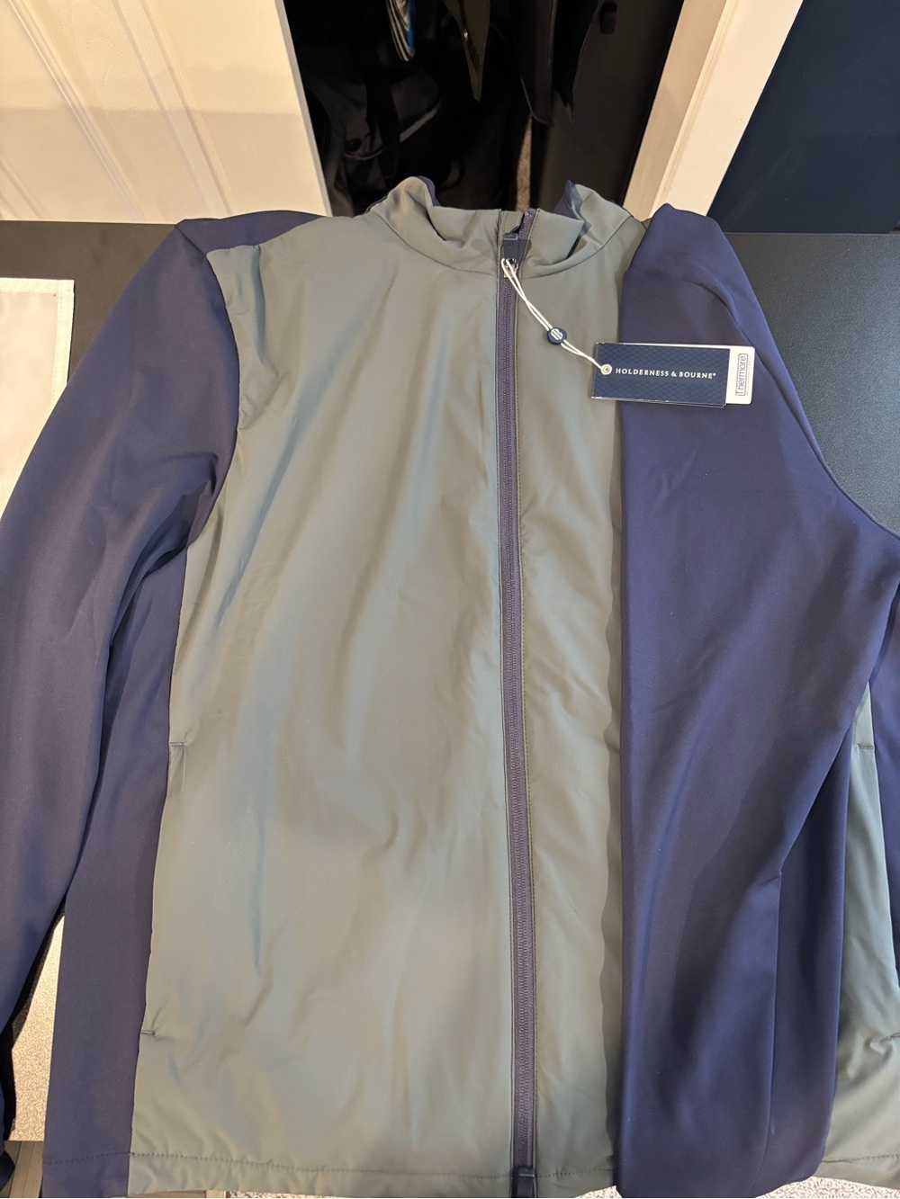 Holderness & Bourne: Lightweight Men's Navy and Gray Zip Jacket